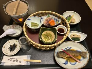 峡雲荘夕食全体