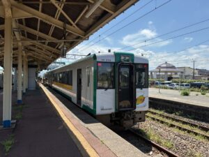 陸羽西線列車
