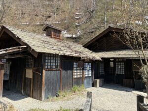 乳頭温泉鶴の湯お風呂入り口