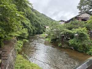 雨の大沢温泉