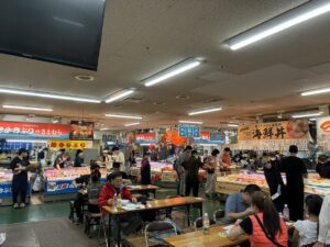 和商市場内部