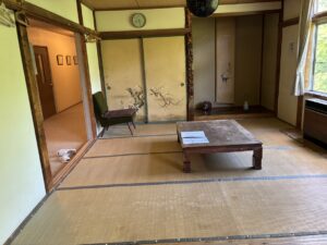 幌加温泉待合室