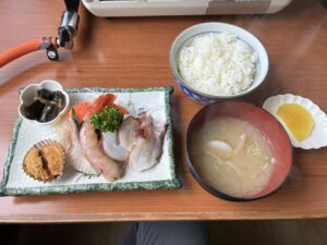 ノシャップ岬漁師の店の刺身定食