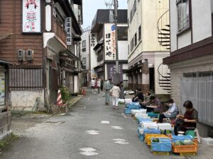 肘折温泉朝市