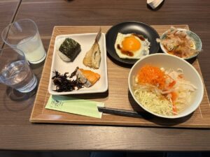 朝食